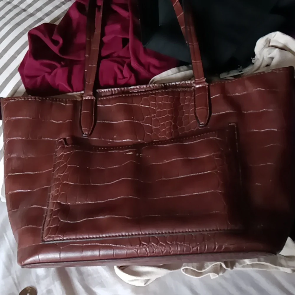 Purse - Picture 1 of 4